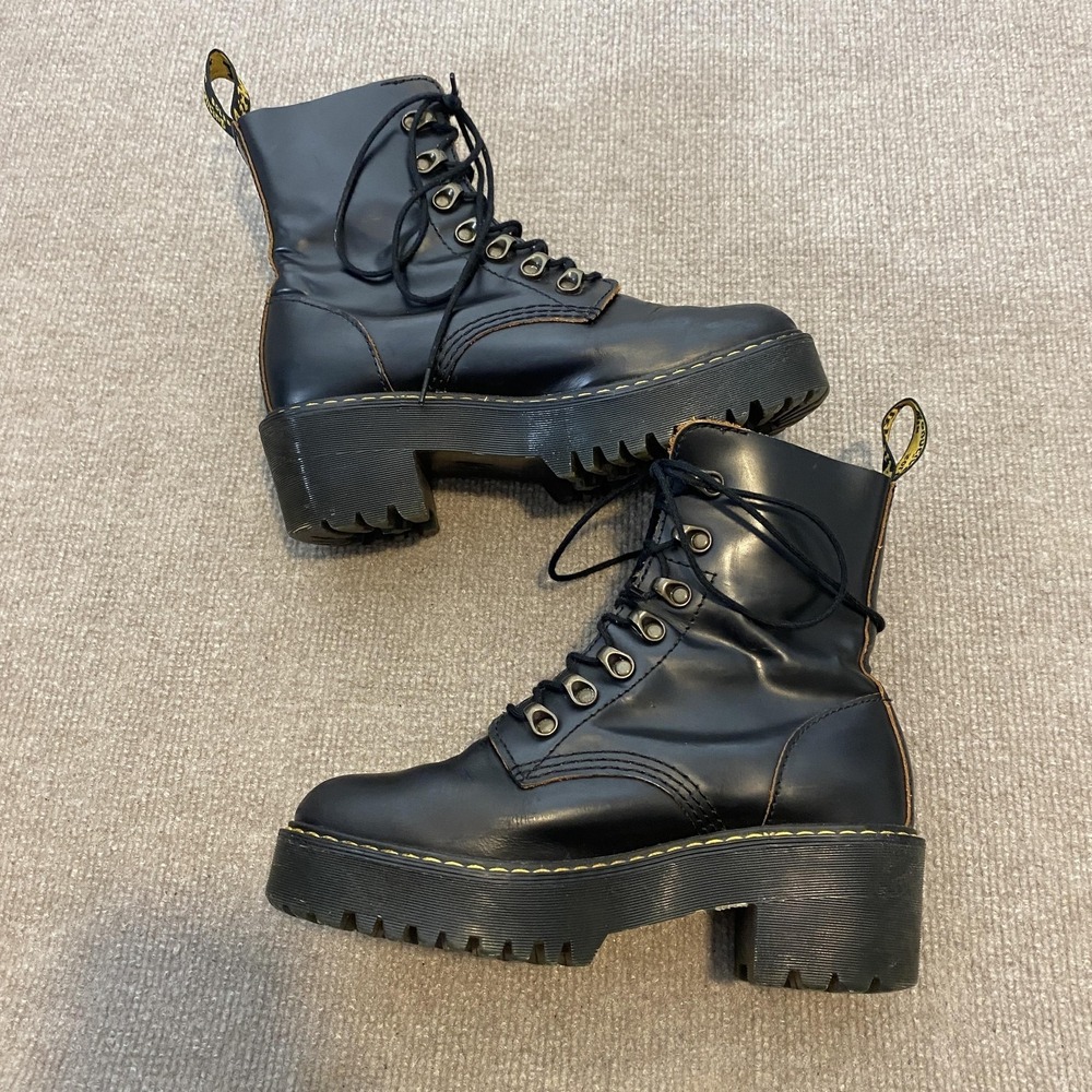 Dr. Martens Leona Boots Womens Size 7 Black Leather Combat Platform Lace Up Y2K - Picture 3 of 11